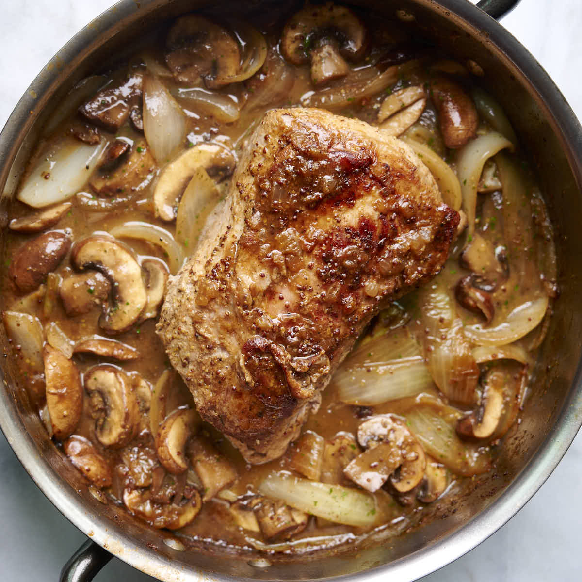 Autumn Glow: Trending Fall Nail Designs for 2024